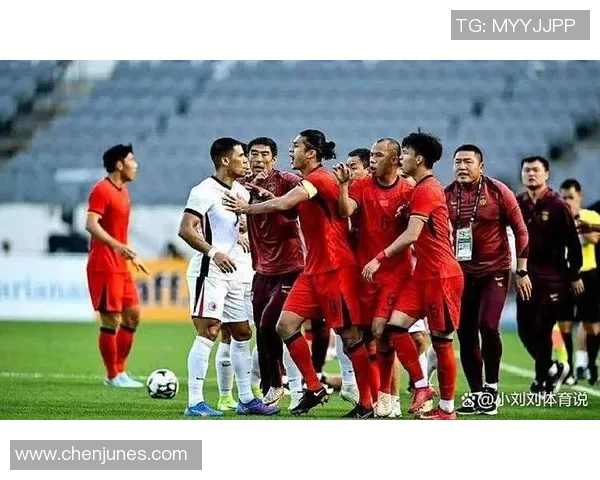 东亚杯激战朝鲜与中国男足争锋相对期待精彩对决与历史交锋